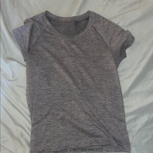 Lululemon Athletica swiftly Tech Short-Sleeve shirt 2.0 waist length gray